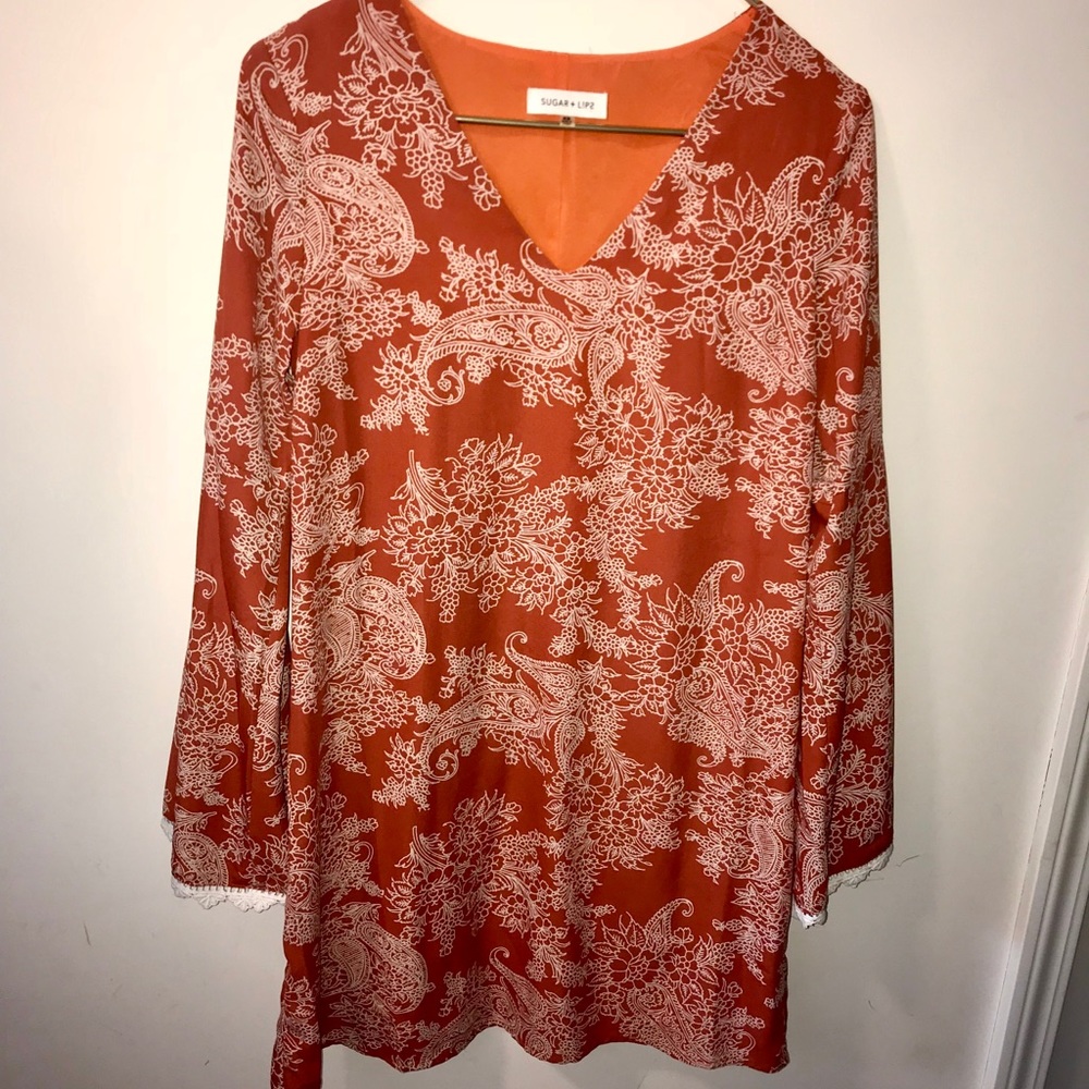 V-Neck Bell Sleeved Print Dress